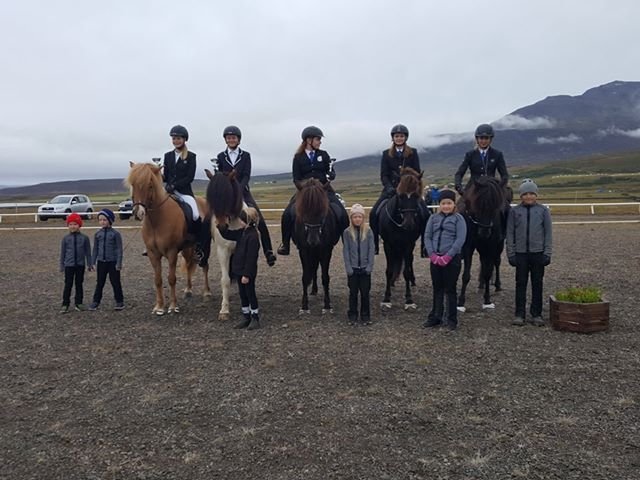 Úrslit í fjórgangi V2 Unglinga